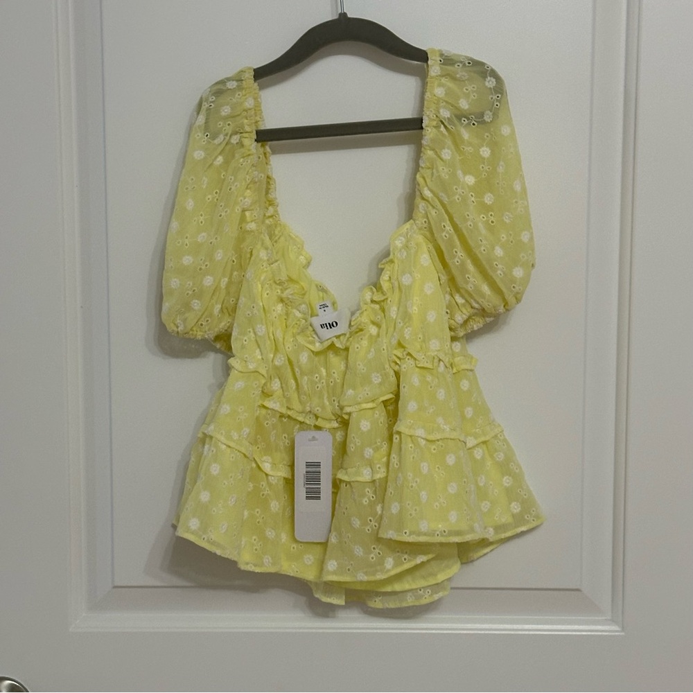 VICI Collection - Olia baby yellow puff sleeve off the shoulder top Size SM Wom - Picture 3 of 9
